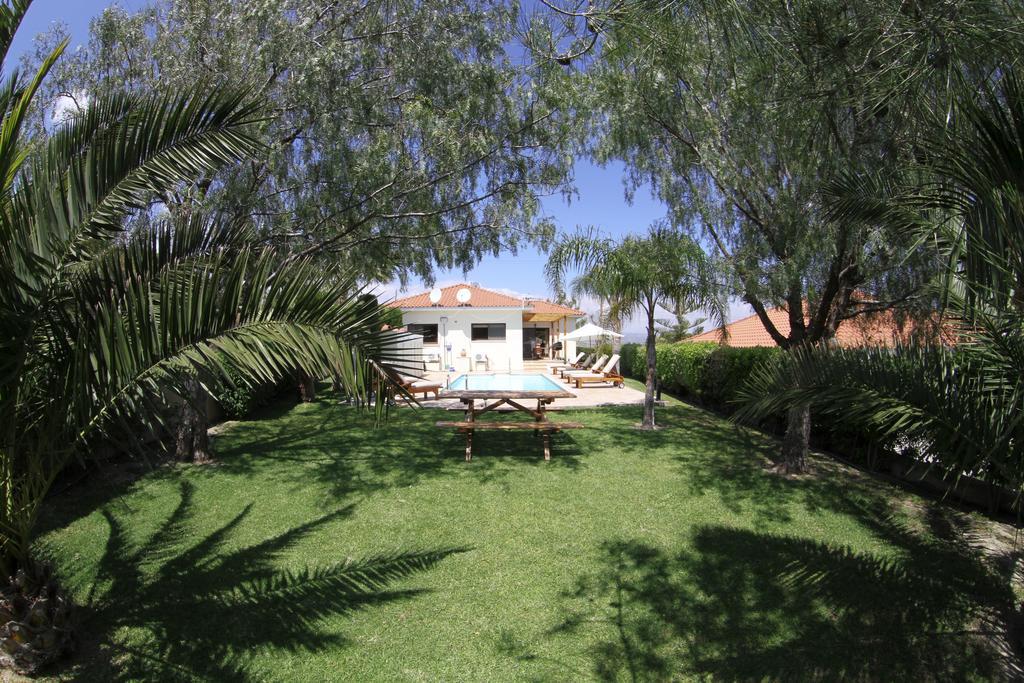 Eve Pissouri Rozaki Villa Habitación foto